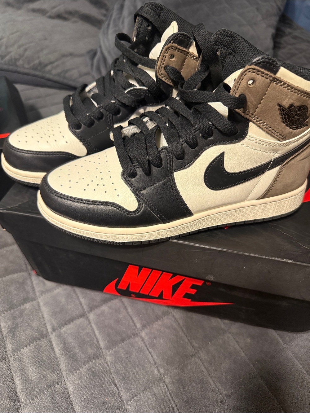 Jordan 1 Dark Mocha Kids High-Top Sneakers - Black, Cream & Brown kids 6Y